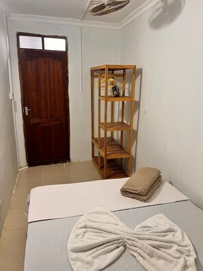 2 bedrooms, bed sheets