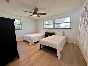 2 bedrooms, free WiFi, bed sheets