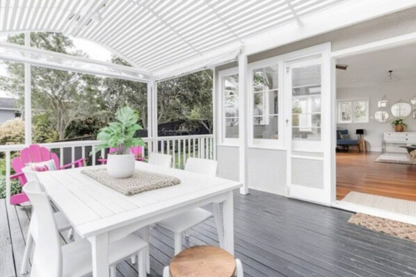 Outdoor dining