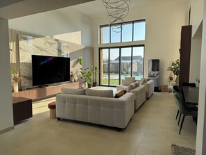 Smart TV, books