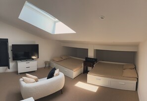 5 habitaciones, cuna de viaje y wifi gratis