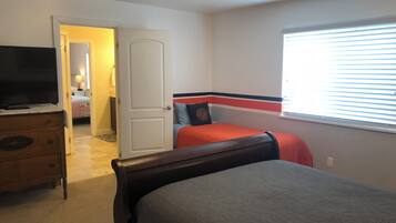 3 bedrooms, WiFi, bed sheets