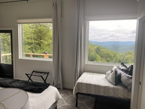 5 habitaciones, tabla de planchar con plancha y wifi gratis