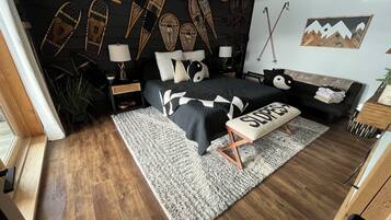 5 bedrooms, iron/ironing board, free WiFi, bed sheets