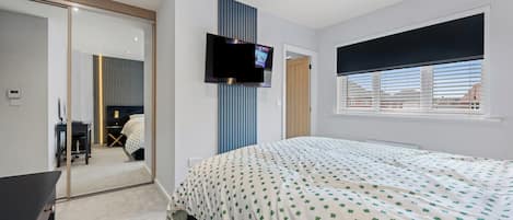 3 bedrooms, free WiFi, bed sheets