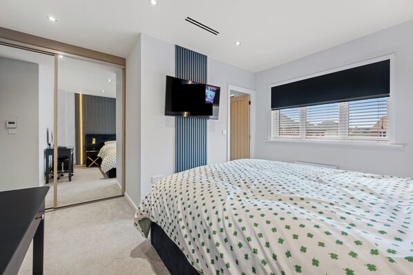 3 bedrooms, free WiFi, bed sheets