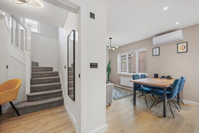 3 Bed Detached House - Sky Tv - Garden - Pets