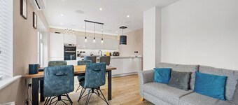 3 Bed Detached House - Sky Tv - Garden - Pets