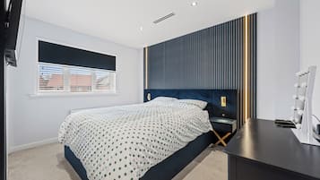 3 bedrooms, free WiFi, bed sheets