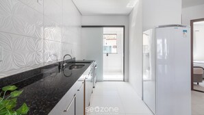 Basic Apartment | Private kitchen