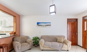 Basic Apartment | Living area