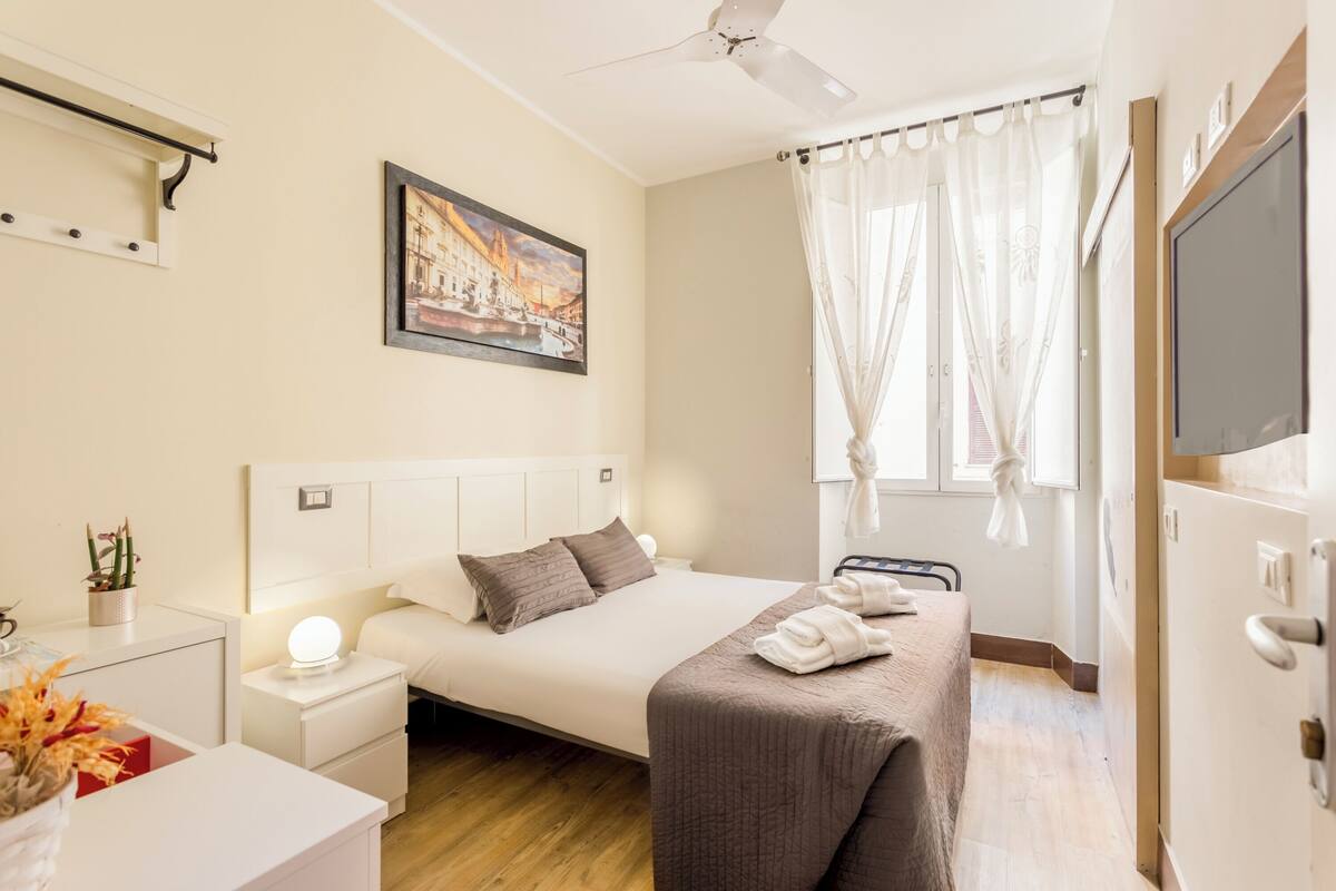 Basic Double Room, Courtyard View | In-room safe, desk, blackout drapes, iron/ironing board