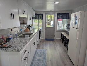 Oven, stovetop, dishwasher