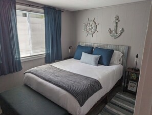 2 bedrooms, iron/ironing board, Internet, bed sheets