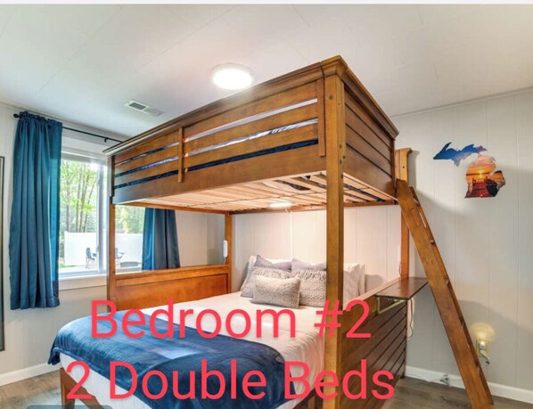 2 bedrooms, iron/ironing board, internet, bed sheets