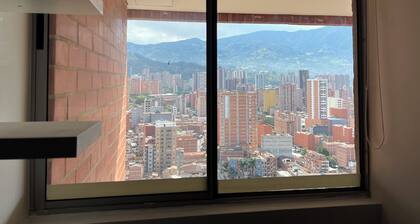 Cozy 2-bedroom condo in welcoming Sabaneta with fitness room/pool- 24th Floor