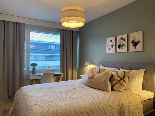 1 bedroom, iron/ironing board, travel cot, free WiFi