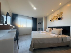Classic Apartment, Beach View