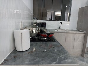 Fridge, microwave, stovetop, electric kettle