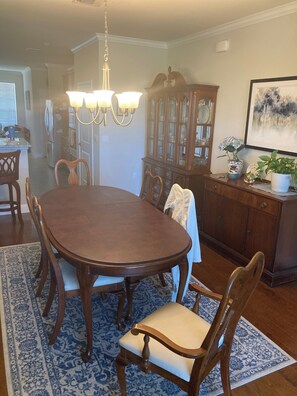 Dining - Charming 2-bedroom house in lovely sun City development in Georgetown (Georgetown)