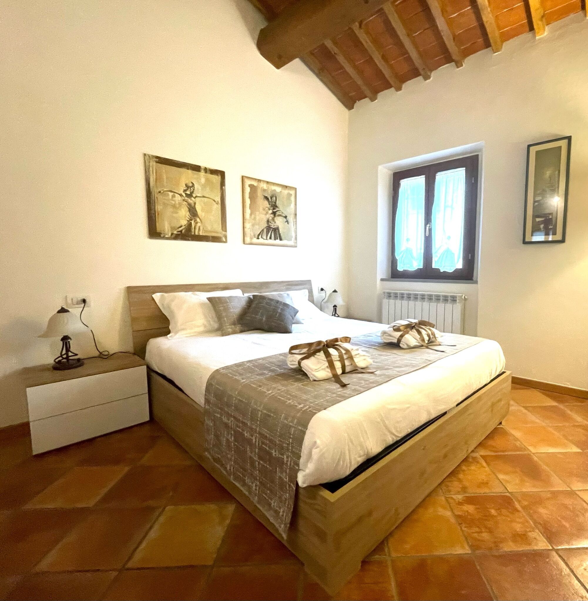 1 camera, ferro/asse da stiro, Wi-Fi, lenzuola