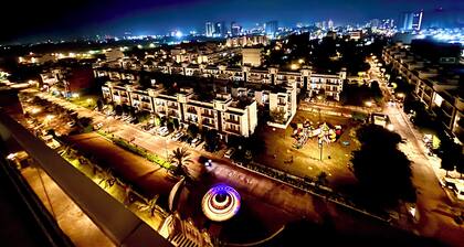 Belle Vue the cozy 1-bedroom flat is an ideal hideaway for solo travelers.