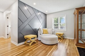 Smart TV, fireplace, DVD player, music library