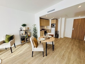 Basic Apartment, Balcony | Living area
