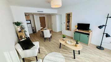 Eenvoudig appartement, balkon | Woonruimte