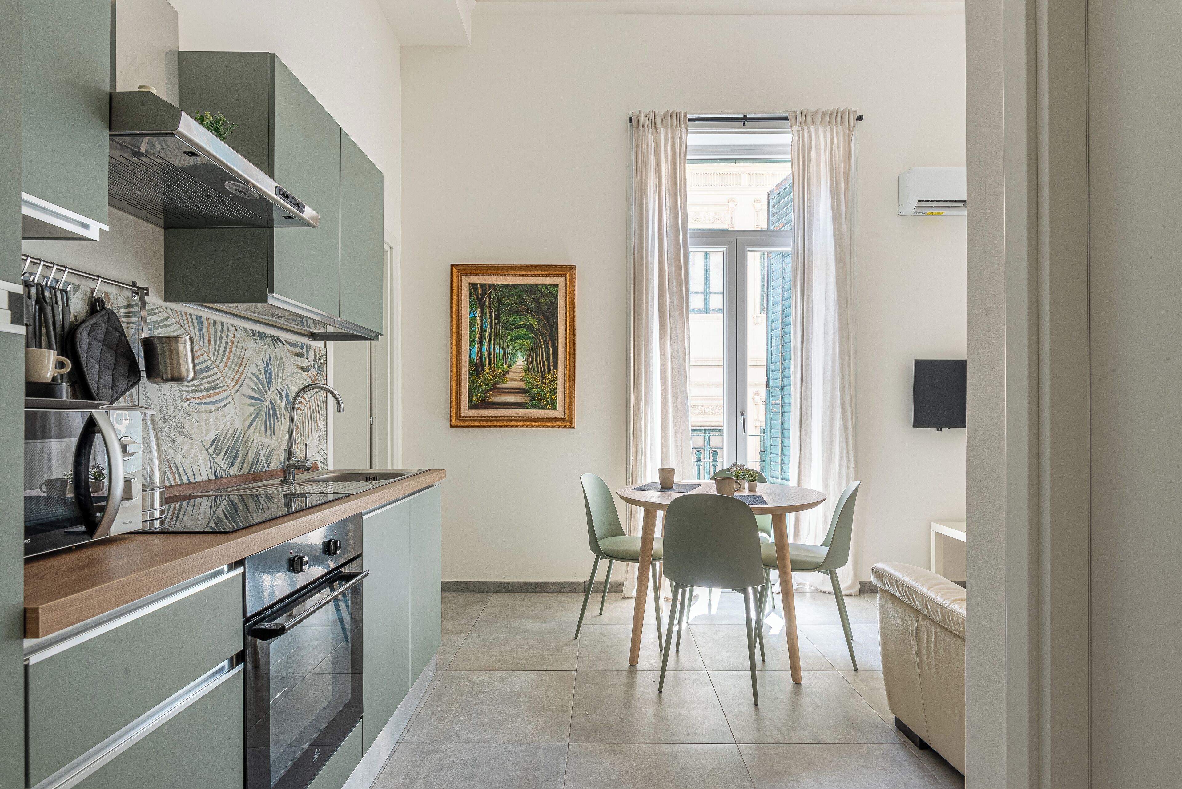 Apartemen Superior, balkon | Dapur pribadi | Microwave, oven, kompor, dan mesin espresso