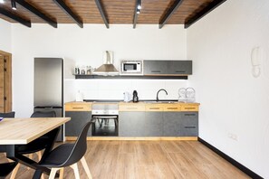 Microwave, oven, stovetop, coffee/tea maker