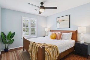 5 bedrooms, desk, iron/ironing board, free WiFi
