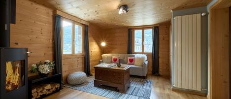 Televisión, chimenea