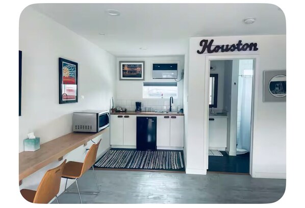 Fridge, microwave, stovetop, coffee/tea maker