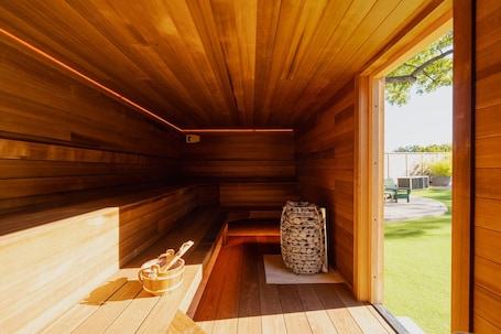 Sauna. Webber East