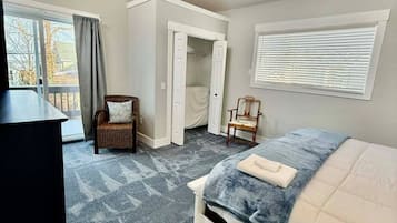 4 quartos, ferros/tábuas de passar roupa, berço de viagem, Wi-Fi