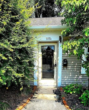 Exterior detail - Waterfront Cottage with Beach-walk to everything! (Huron)