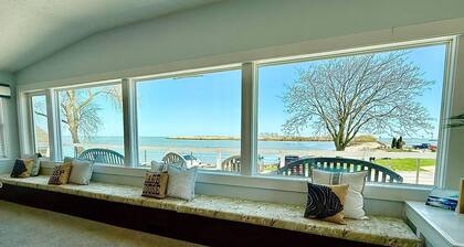 Ultimate Waterfront Home w/Cottage & Beach-9bdrms