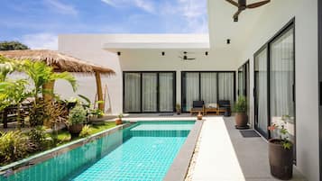 4 Bedroom Villa With Pool & Corner View | Private pool