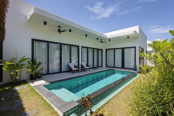 3 Bedroom Deluxe Villa With Pool & Jungle View | สระว่ายน้ำส่วนตัว