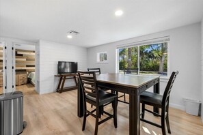 Huis, 2 slaapkamers, huisdieren toegestaan | Dineerruimte