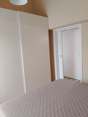 1 bedroom, iron/ironing board, bed sheets - Porto Ercole, Casaletto Il Torrino in the Tuscan countryside a step away from the sea (Porto Ercole)