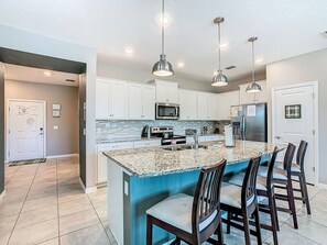 Fridge, microwave, oven, stovetop - Windsor Island Luxury 5BR Disney Villa with Private Pool (Davenport)