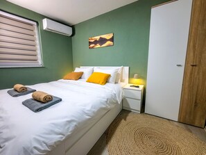 2 bedrooms, iron/ironing board, free WiFi, bed sheets