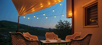 Wonderful 2-bedroom house with ACs, 10 min to Sarajevo center