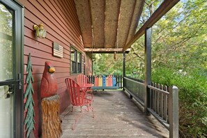 Outdoor dining - Patoka Lake, Stones Throw Cabin (Birdseye)