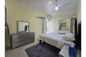 2 bedrooms, iron/ironing board, WiFi, bed sheets - Prime Sosua 2BR Apt Walk to Santa Fe & Casino (Sosúa)