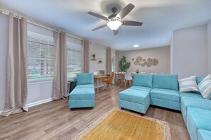 Smart TV, offices - 2 Kings w/ Pool and Grill, 15 mins to Fort Benning (Columbus)