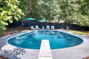 حمّام سباحة خارجي