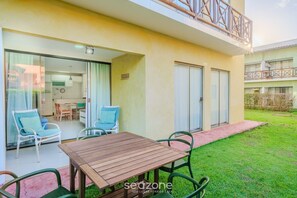 Basic Apartment | Outdoor dining